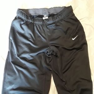 Nike therma-fit